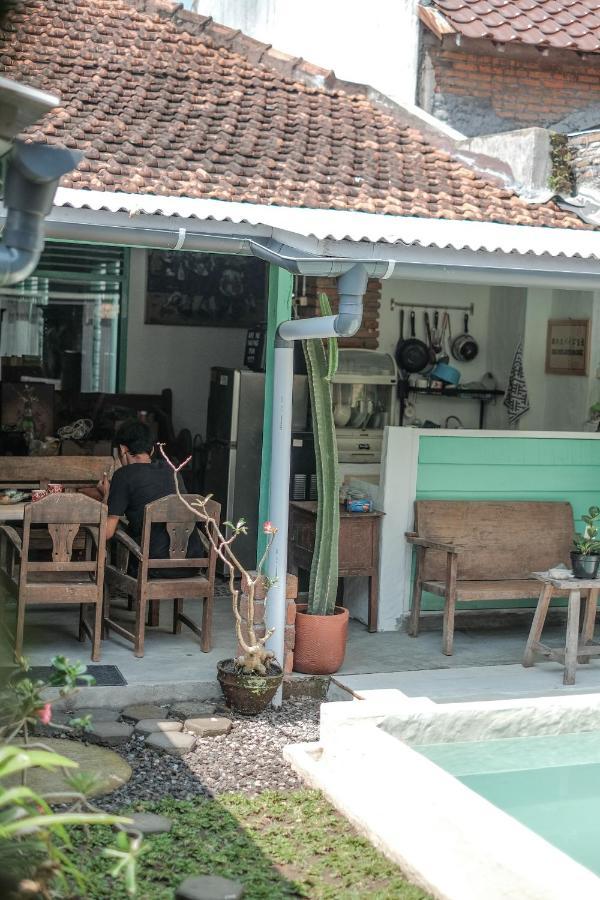 Abrakadabra 747 Apartment Yogyakarta Ngoại thất bức ảnh