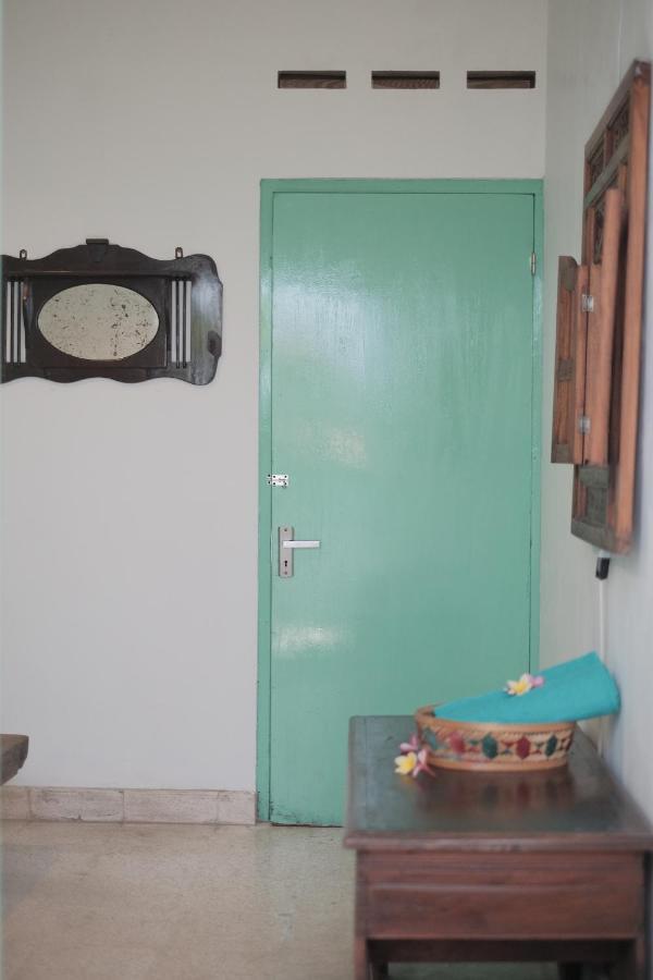 Abrakadabra 747 Apartment Yogyakarta Ngoại thất bức ảnh