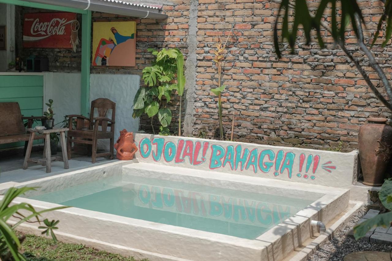 Abrakadabra 747 Apartment Yogyakarta Ngoại thất bức ảnh
