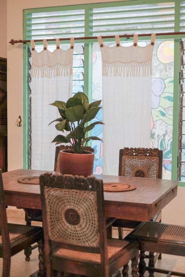 Abrakadabra 747 Apartment Yogyakarta Ngoại thất bức ảnh
