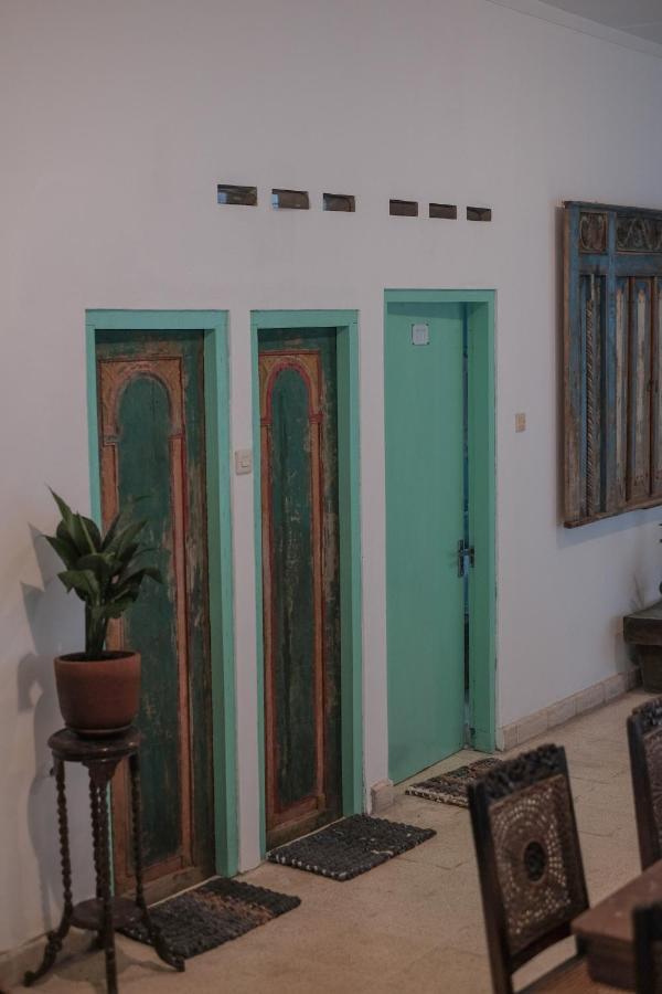 Abrakadabra 747 Apartment Yogyakarta Ngoại thất bức ảnh